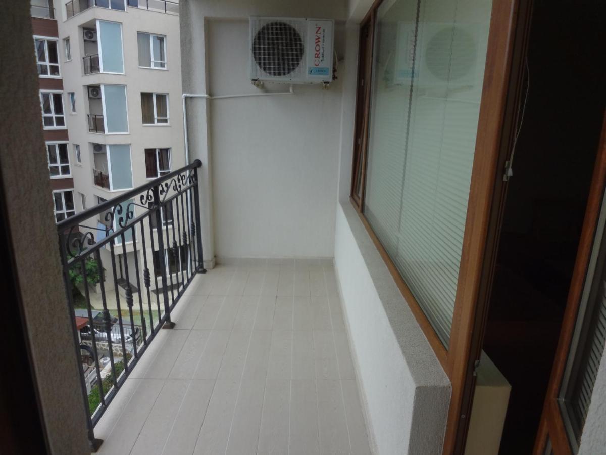 Apartment Lazur By The Sea Rawda Exterior foto