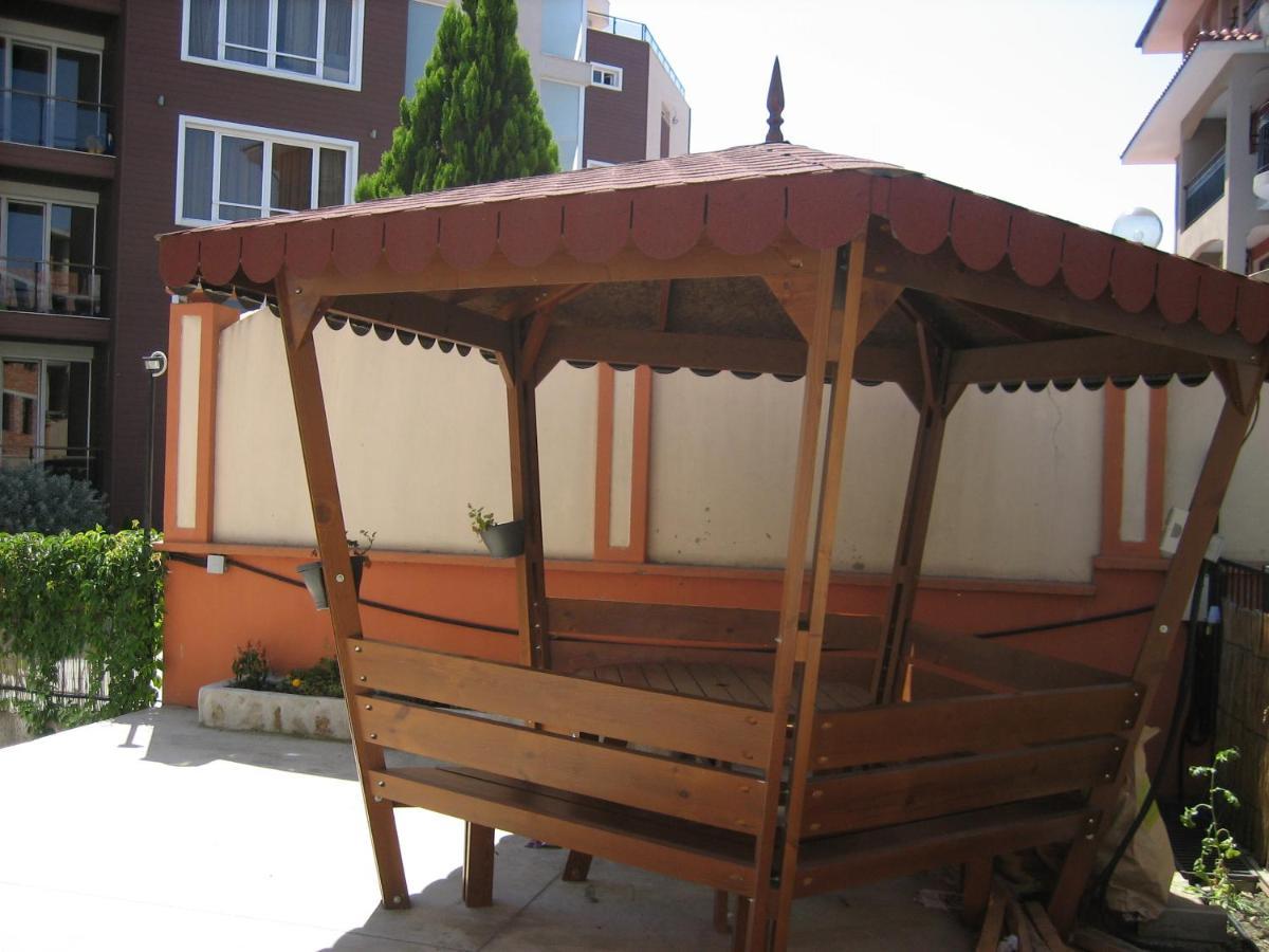 Apartment Lazur By The Sea Rawda Exterior foto